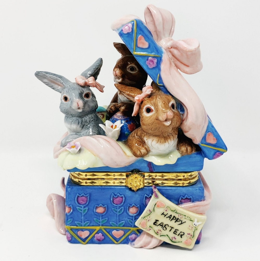 3 Porcelain Decorative Box Rabbit Figurines - Picture 3 of 5